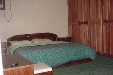 پانسیون Room In Lodge   Garentiti Apartment   Silver Room