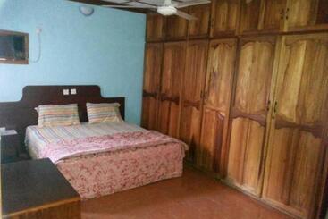 پانسیون Room In Lodge   Garentiti Apartment   Silver Room