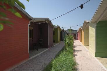 استراحتگاه Miqt Beach   Bungalows