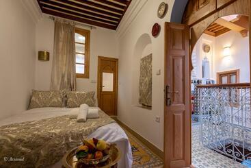 Riad Bin Souaki