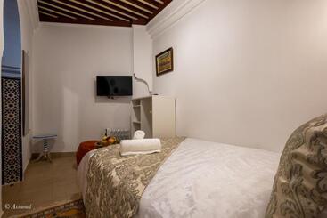 Riad Bin Souaki