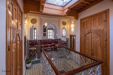 Riad Bin Souaki