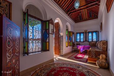Riad Bin Souaki