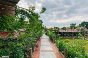 مبيت وإفطار Bat Rice Resort