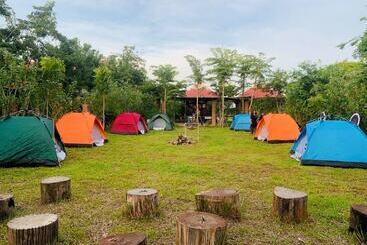 تختخواب و صبحانه Bat Rice Resort