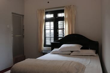 تختخواب و صبحانه Himalayan Headquarter Homestay