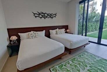 Aparthotel Eeb Ti Kaan Tulum   Luxury Condos