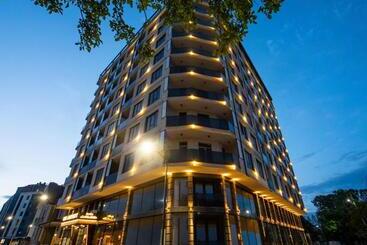 Gori Apartments