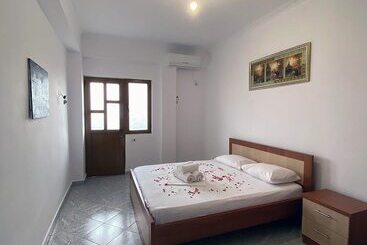 Green Garden Villa