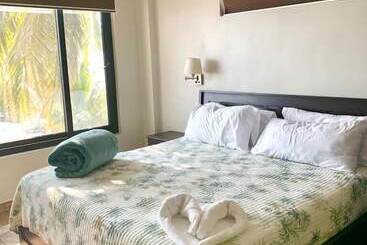 هتل Brisas Del Mar Roatan