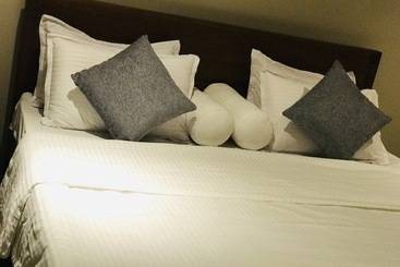 בית מלון כפרי Ceylon Kingsmen Garden