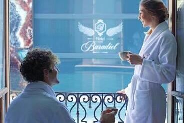 هتل Cunda Baradi̇el