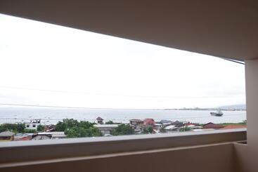هتل Fb Budgetel Suites Agusan