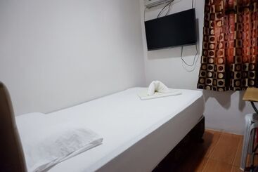 هتل Fb Budgetel Suites Agusan