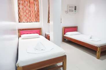 هتل Fb Budgetel Suites Agusan