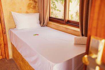 هتل Mayai Ocean Resort