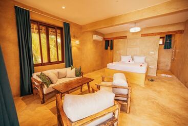 هتل Mayai Ocean Resort