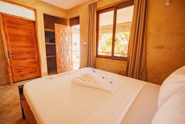 هتل Mayai Ocean Resort
