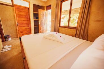 هتل Mayai Ocean Resort