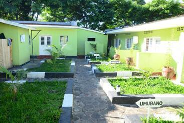 هتل Muhabura Mountain Lodge