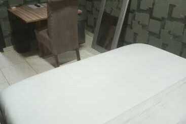 هتل Sky Suites