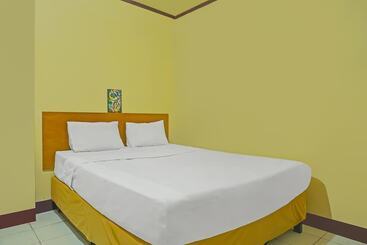 هتل Spot On 92466 Adam Kost Syariahnearwisata Jembatan Barito