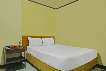 هتل Spot On 92466 Adam Kost Syariahnearwisata Jembatan Barito