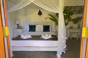 هتل The Jungle Loft   Galle