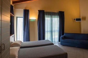 پانسیون Room In Guest Room   Alba Village Hotel Room Twin Beds