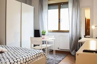 پانسیون Kamchu Apartments Room With Bathroom Ensuite Anagnina Tor Vergata