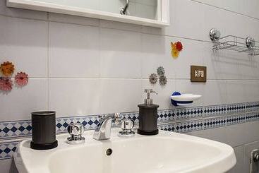 پانسیون Kamchu Apartments Room With Bathroom Ensuite Anagnina Tor Vergata