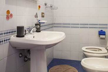 پانسیون Kamchu Apartments Room With Bathroom Ensuite Anagnina Tor Vergata