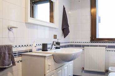 پانسیون Kamchu Apartments Room With Bathroom Ensuite Anagnina Tor Vergata