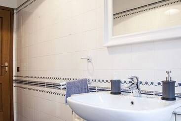 پانسیون Kamchu Apartments Room With Bathroom Ensuite Anagnina Tor Vergata