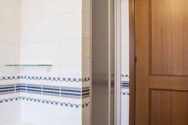 پانسیون Kamchu Apartments Room With Bathroom Ensuite Anagnina Tor Vergata