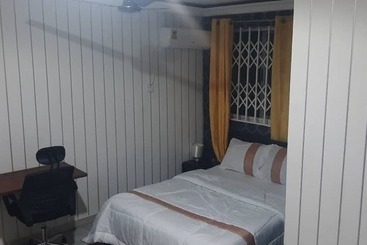 پانسیون Maxjen Haven Guest House