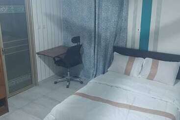 پانسیون Maxjen Haven Guest House