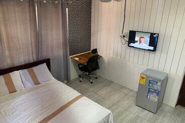 پانسیون Maxjen Haven Guest House