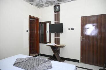 پانسیون Serina Inn