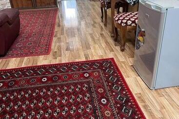 پانسیون Shodlik Guest House