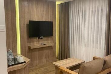 Stay Inn Hotel And Apartment Pokhara