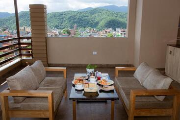 Stay Inn Hotel And Apartment Pokhara