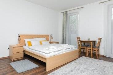 Westside Apartments By Urbanrent