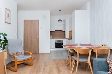 Westside Apartments By Urbanrent