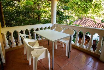 Anona Guesthouse