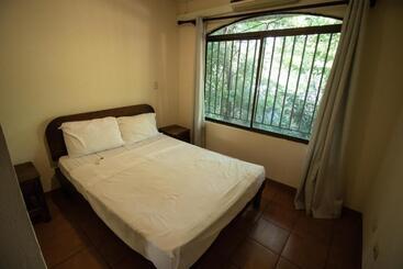 Anona Guesthouse