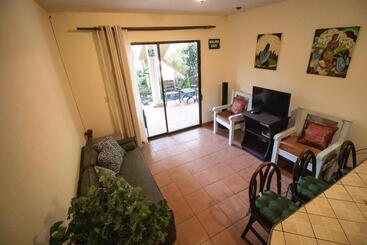 Anona Guesthouse