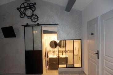 تختخواب و صبحانه Suite Luxe Avec Sauna Et Jacuzzi Privée