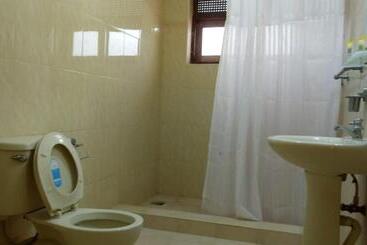 تختخواب و صبحانه The Bungalow Hambantota