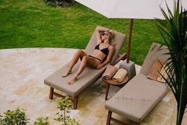 تختخواب و صبحانه Villa Tokay   Luxury Private Villas